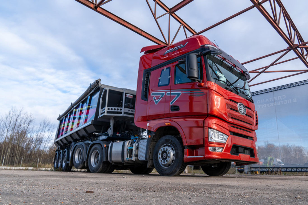 FAW-J7.jpg FAW-J7.jpg